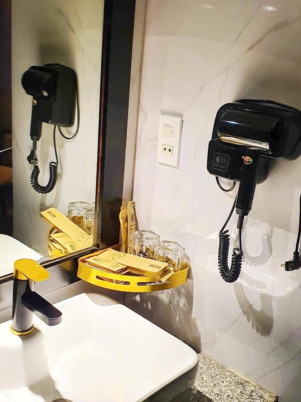 הו צ'י מין סיטי Rosa Zen Hotel Spa מראה חיצוני תמונה